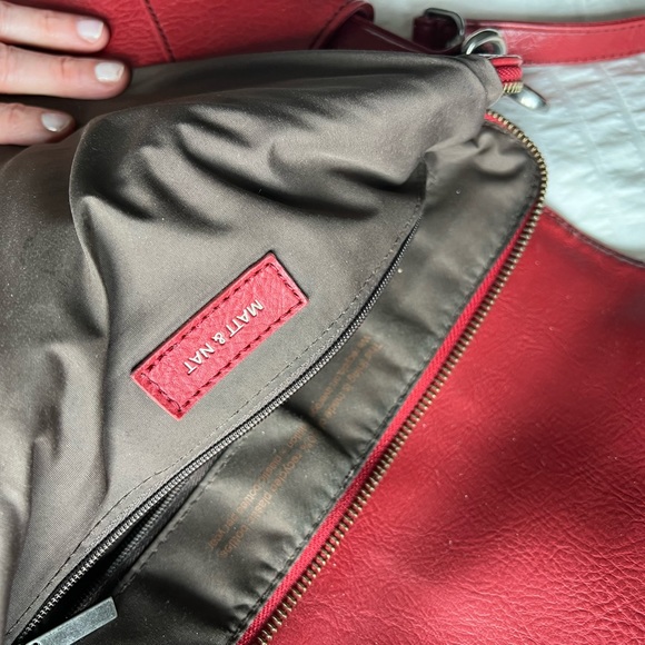 Matt and Nat Envelope Cross-Body Vegan Leather Bag - Red - Picture 4 of 10